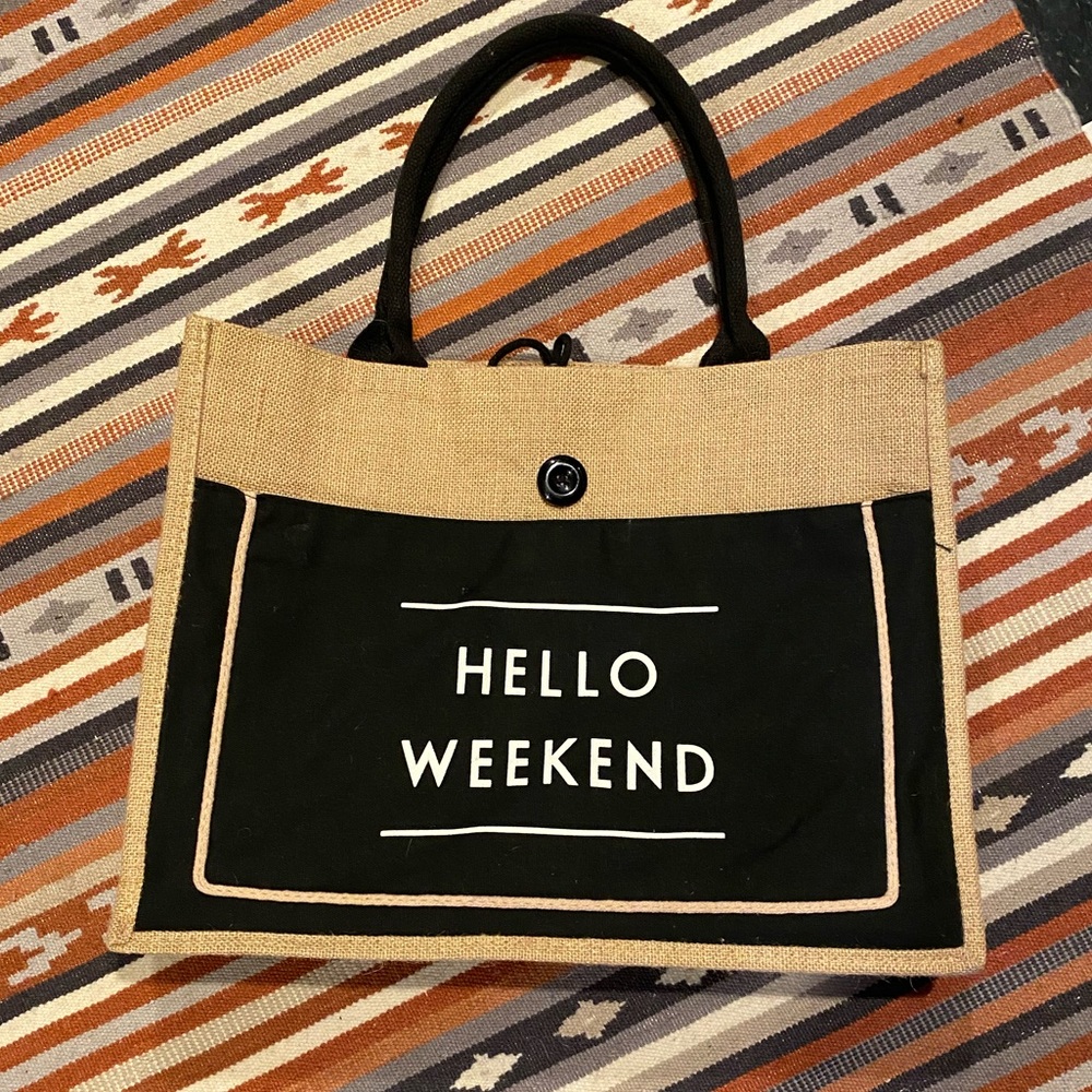 Hellloooooooo, weekend! Beach, grocery, picnic bag